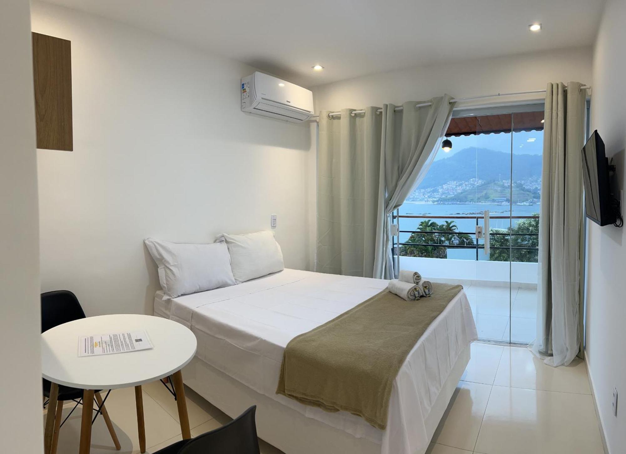 Apartamentos Com Vista Para O Mar - Mirante Do Marinas Ангра-дус-Рейс Экстерьер фото